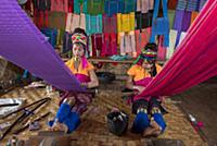 MYANMAR / Shan State / Inle Lake / Ywama / Some Pa