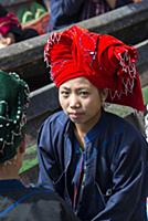 MYANMAR / Shan State / Inle Lake / Ywama / Portrai