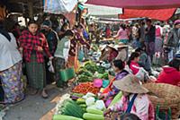 MYANMAR / Shan State / Inle Lake / Nyaungshwe / Bu