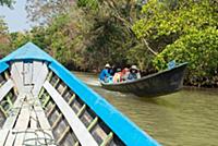 MYANMAR / Shan State / Inle Lake / Boat trip to In