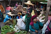MYANMAR / Shan State / Inle Lake / Nyaungshwe / St