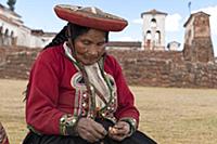 PERU / Cusco / Urubamba Valley / Chinchero / Quech
