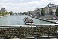 France / Paris / 2015 / Lovelocks / View on a tour