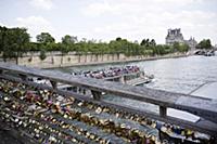 France / Paris / 2015 / Lovelocks / Passerelle LЋo