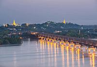 MYANMAR / Mon State / Mawlamyaing / Evening mood a
