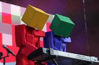 Группа Pet Shop Boys во время выступления на «Пикн