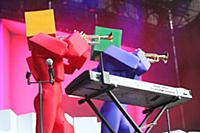 Группа Pet Shop Boys во время выступления на «Пикн