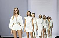 Показ коллекции от Валентина Юдашкина сезона «весн