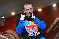Денис Лебедев во время открытой тренировки перед с