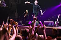 Живой концерт группы «Звери» на сцене Stadium Live