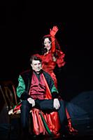 София Джалилова (цыганка Зарина) и Максим Новиков 