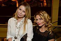 Анастасия Осипова и Ксения Новикова на праздничном