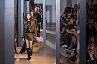 Показ John Galliano осень/зима 2015-2016. Неделя м