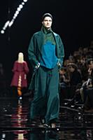 Показ Issey Miyake осень/зима 2015-2016. Неделя мо