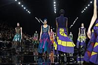 Показ Issey Miyake осень/зима 2015-2016. Неделя мо