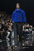 Показ Issey Miyake осень/зима 2015-2016. Неделя мо