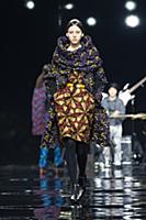 Показ Issey Miyake осень/зима 2015-2016. Неделя мо