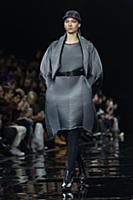 Показ Issey Miyake осень/зима 2015-2016. Неделя мо