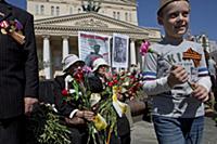 Ветераны в сквере у Большого театра. Москва, Росси