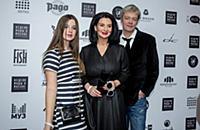 Екатерина и Александр Стриженовы с дочерью. Неделя