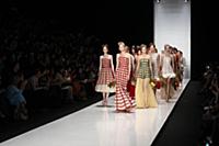 Показ Ester Abner. Неделя Моды Mercedes Benz Fashi