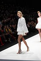 Показ Ester Abner. Неделя Моды Mercedes Benz Fashi