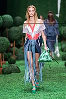 Показ Алены Ахмадуллиной. Неделя Моды Mercedes Ben