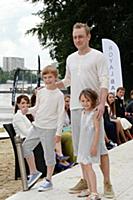 Сергей Ставнов с детьми. Модный показ коллекции «M