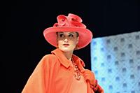 Модный показ. Международная выставка головных убор