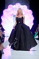 Виктория Лопырева. Показ коллекции Игорь Гуляев. M