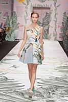 Показ Alena Akhmadullina for Barbie. 'Mercedes-Ben