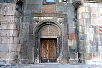 Ворота храма. Армения.