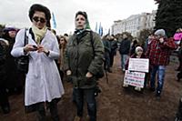 Митингующие. 2 ноября на Суворовской площади состо