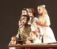 Спектакль 'Красное колесо' в Центральном академиче