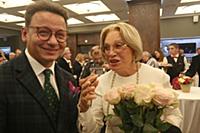 Александр Олешко, Людмила Максакова. Сбор труппы и