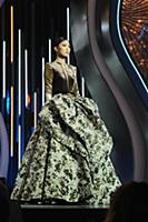 Модель на подиуме. Показ коллекции «haute couture»