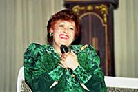Эстрадная певица Алла Иошпе.