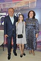 Владимир Литвинов с семьей. Кинофестиваль «Виват к