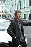 Станислав Кардашев. Сбор труппы и открытие 99-го т