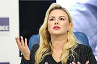 Анна Семенович. Пресс-конференция посвященная подп