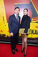 Бату Хасиков с супругой. Премьера фильма «БУМЕРанг