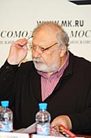 Советский и российский писатель Рустам Ибрагимбеко