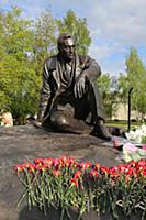 Памятник В. В. Тихонову. Открытие VI Международног