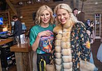 Вика Цыганова, Екатерина Гордон. Премия «Family Aw