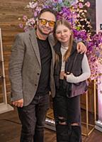 Brandon Stone (Брендон Стоун) с дочерью. Премия «F