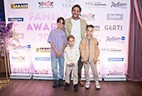 Михаил Башкатов с сыновьями. Премия «Family Awards