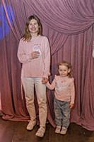 Анна Цуканова-Котт с дочерью Леей. Премия «Family 