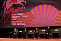 Силивиу Чобану, Лаура Мега, Киприан Мега. Пресс-ко