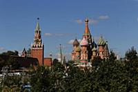 Вид на Кремль. Природно-ландшафтный парк «Зарядье»