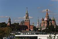 Вид на Кремль. Природно-ландшафтный парк «Зарядье»